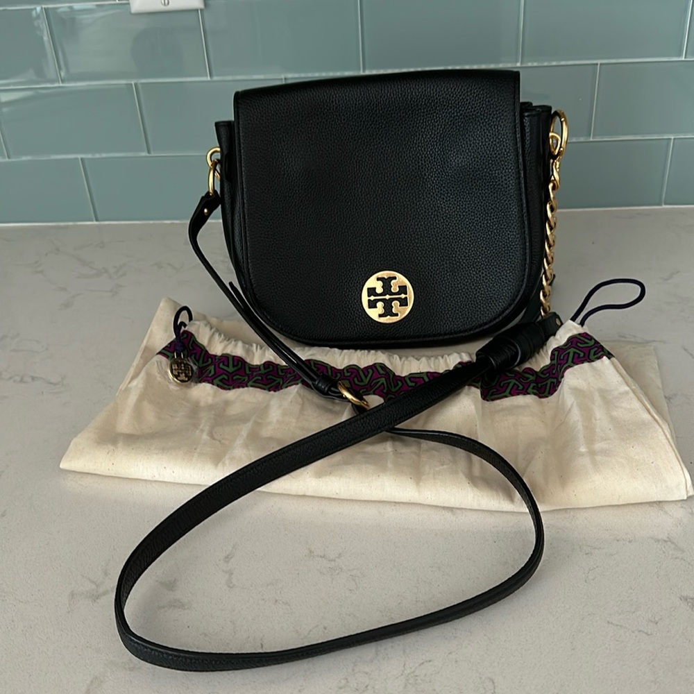 Tory Burch black leather shoulder/crossbody bag with dust bag